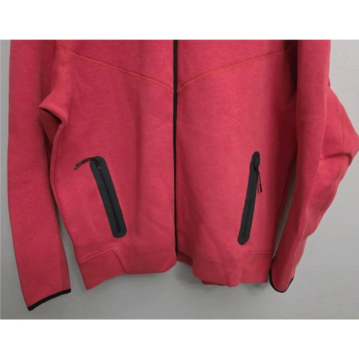 Nike clothing - FB7921-672 - FB7921-672 - Light University Red Heather (UPC: 196607413630) 1