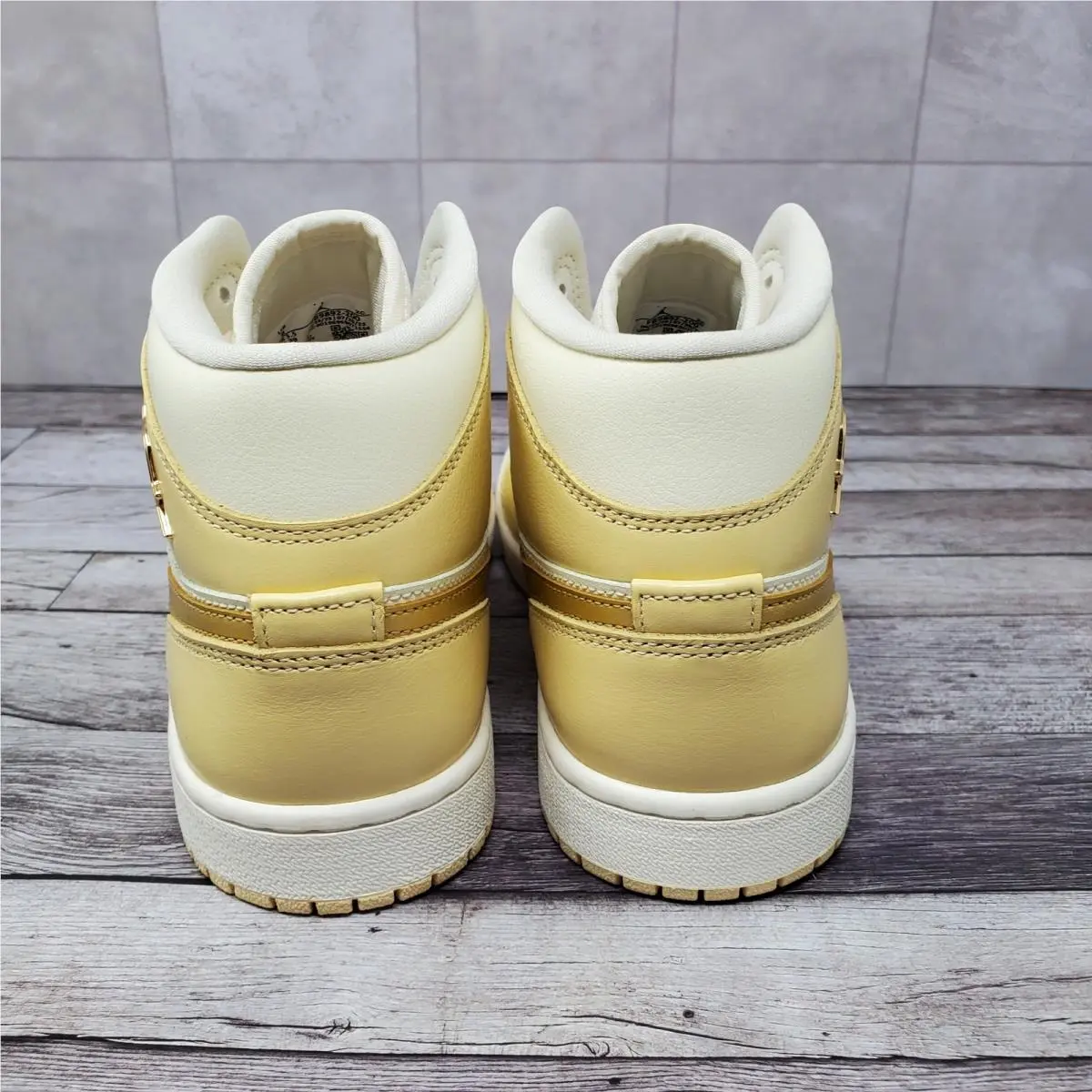 Nike shoes - Air Jordan 1 Mid SE - FB9892-200 - Gold 1