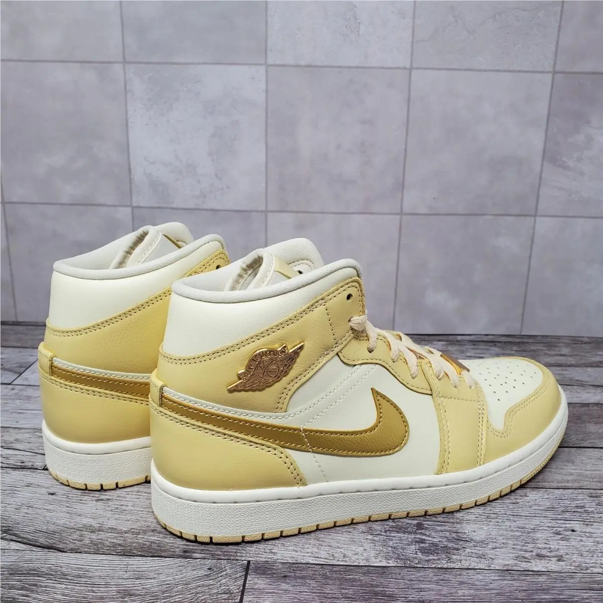 Nike shoes - Air Jordan 1 Mid SE - FB9892-200 - Gold 5