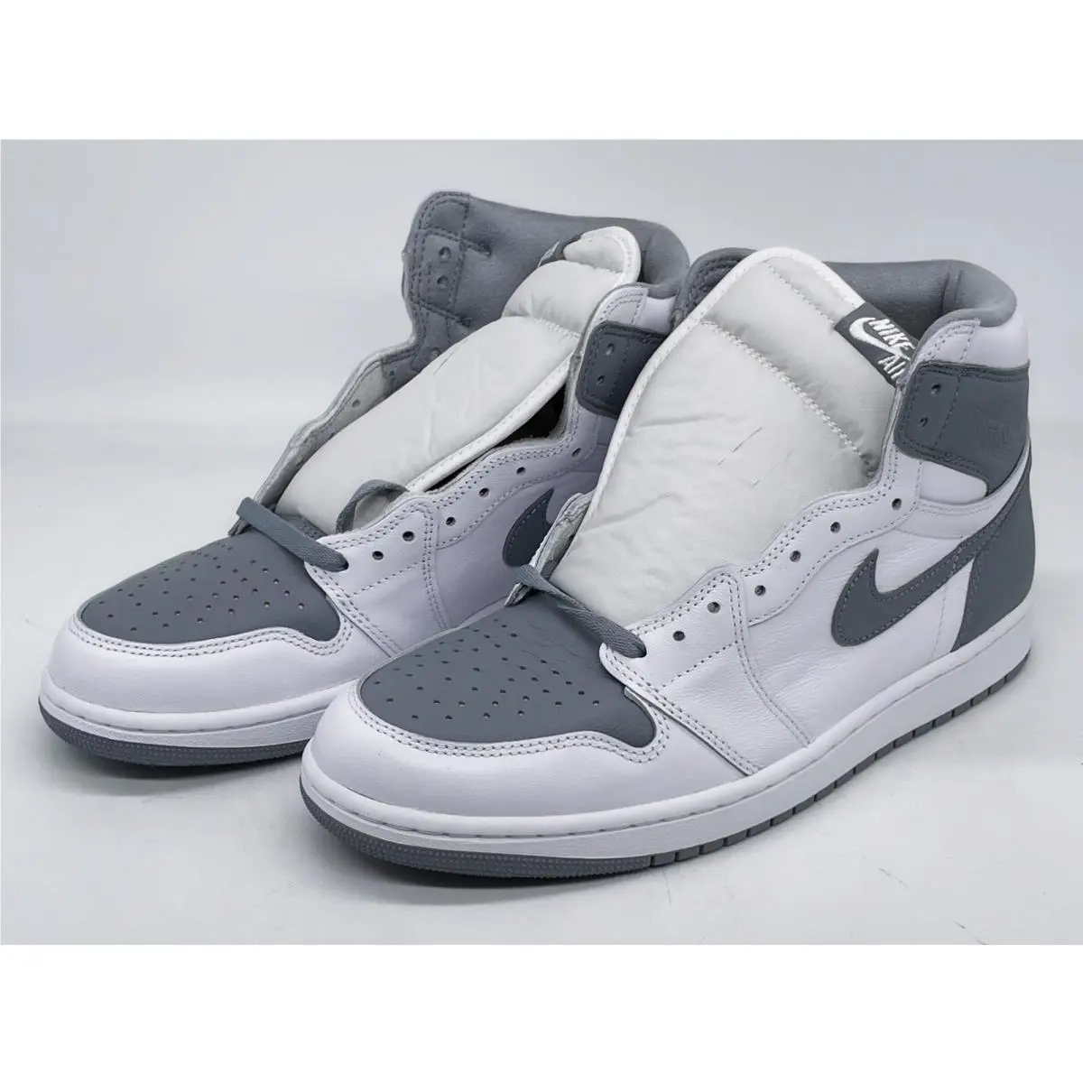 Nike shoes - Jordan 1 Retro High OG - 555088037 - White Gray 2