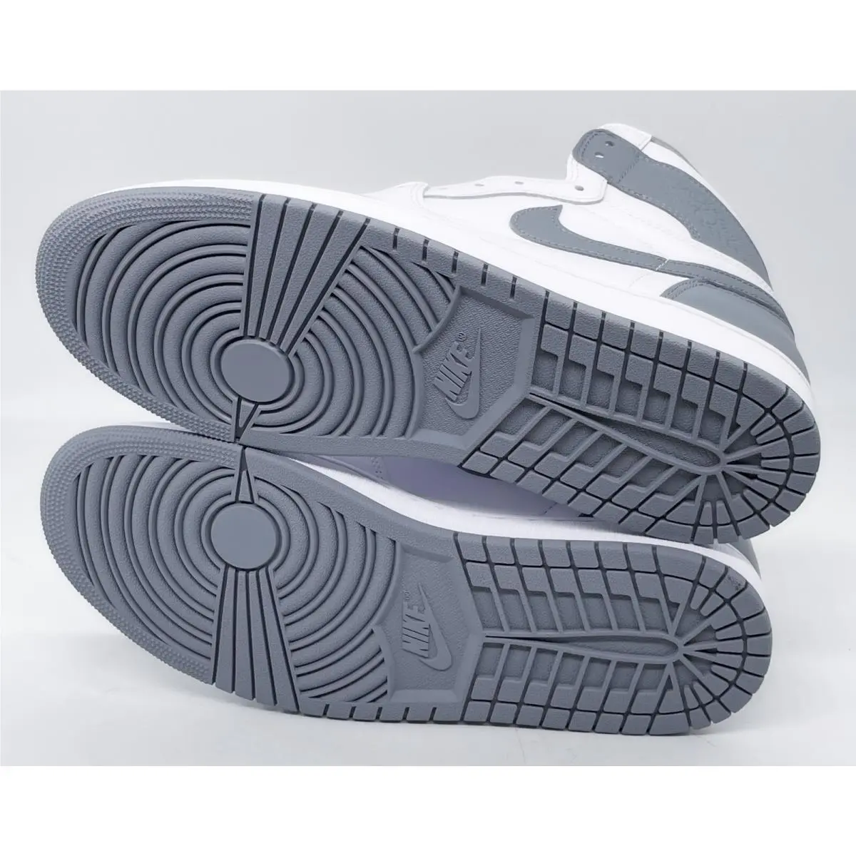 Nike shoes - Jordan 1 Retro High OG - 555088037 - White Gray 6