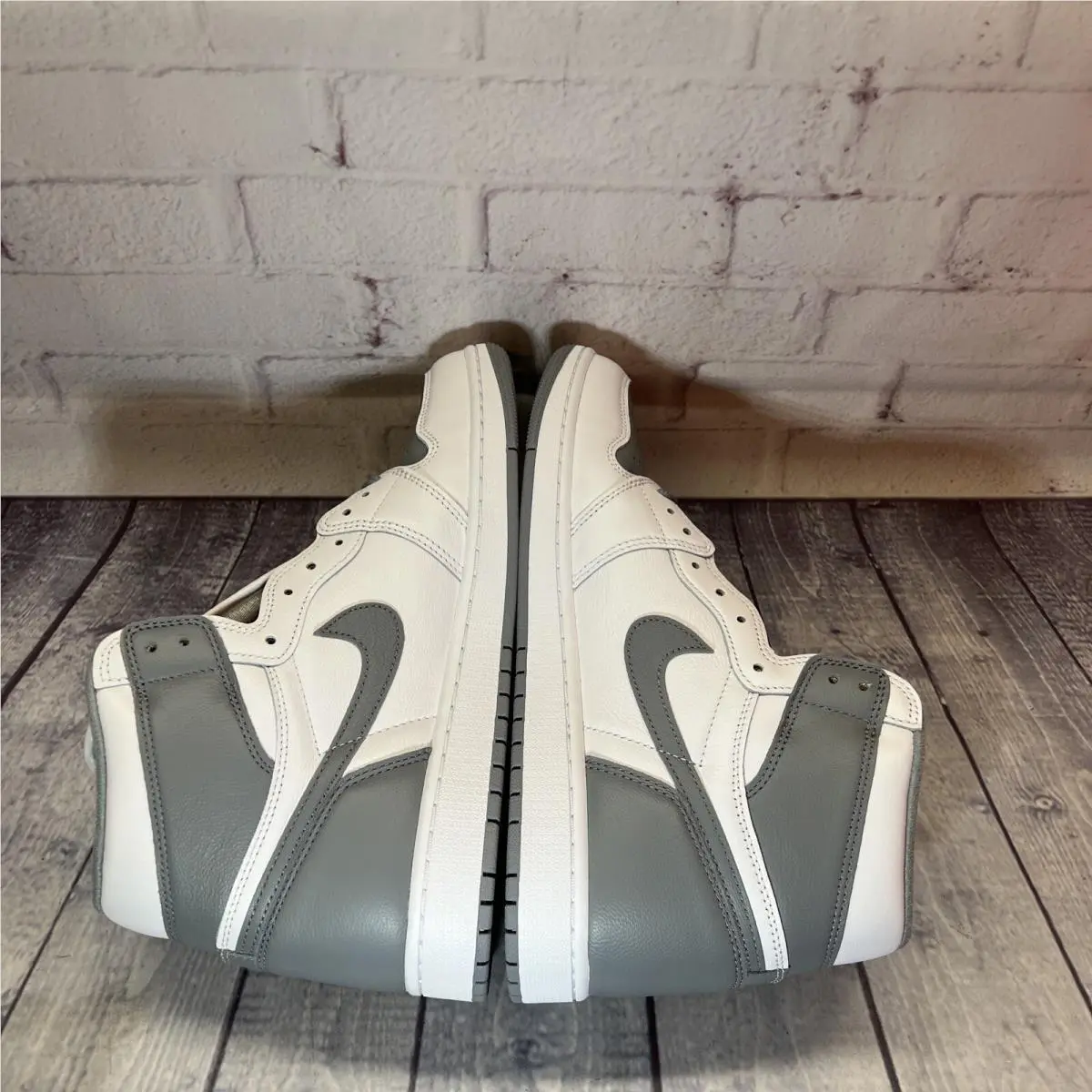 Nike shoes - Nike Air Jordan 1 - Air - 555088-037 - White 4