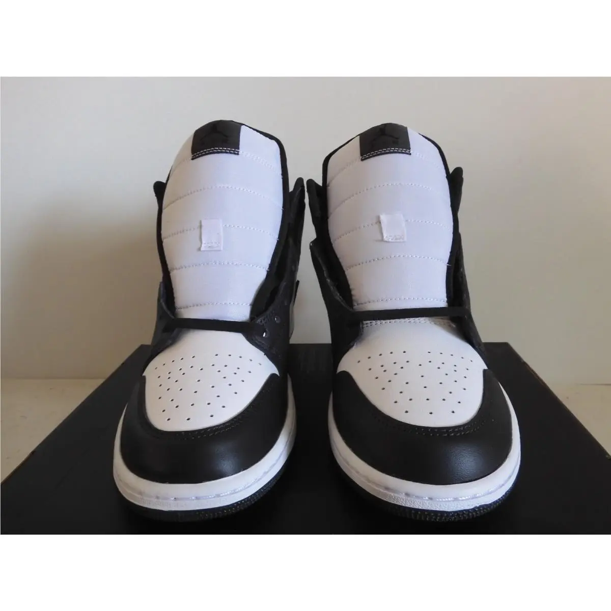 Nike shoes - Air Jordan 1 Mid SE - FB9911-001 - White (UPC: 196969272470) 1