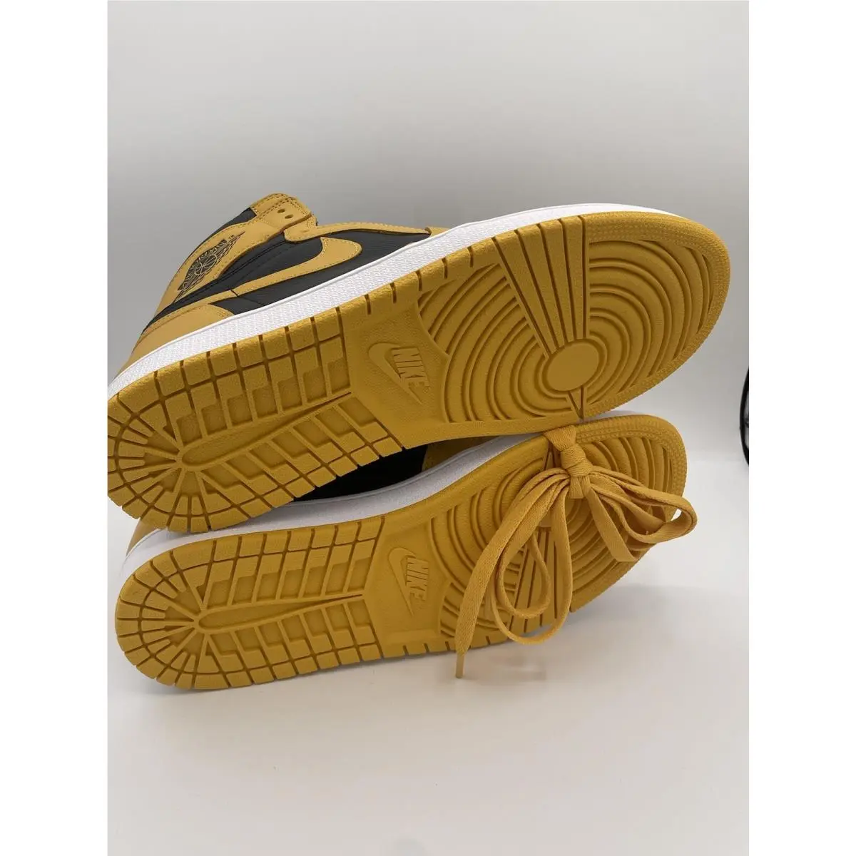 Nike shoes - Air Jordan 1 - Air - 555088-701 - Yellow,blck &white 1