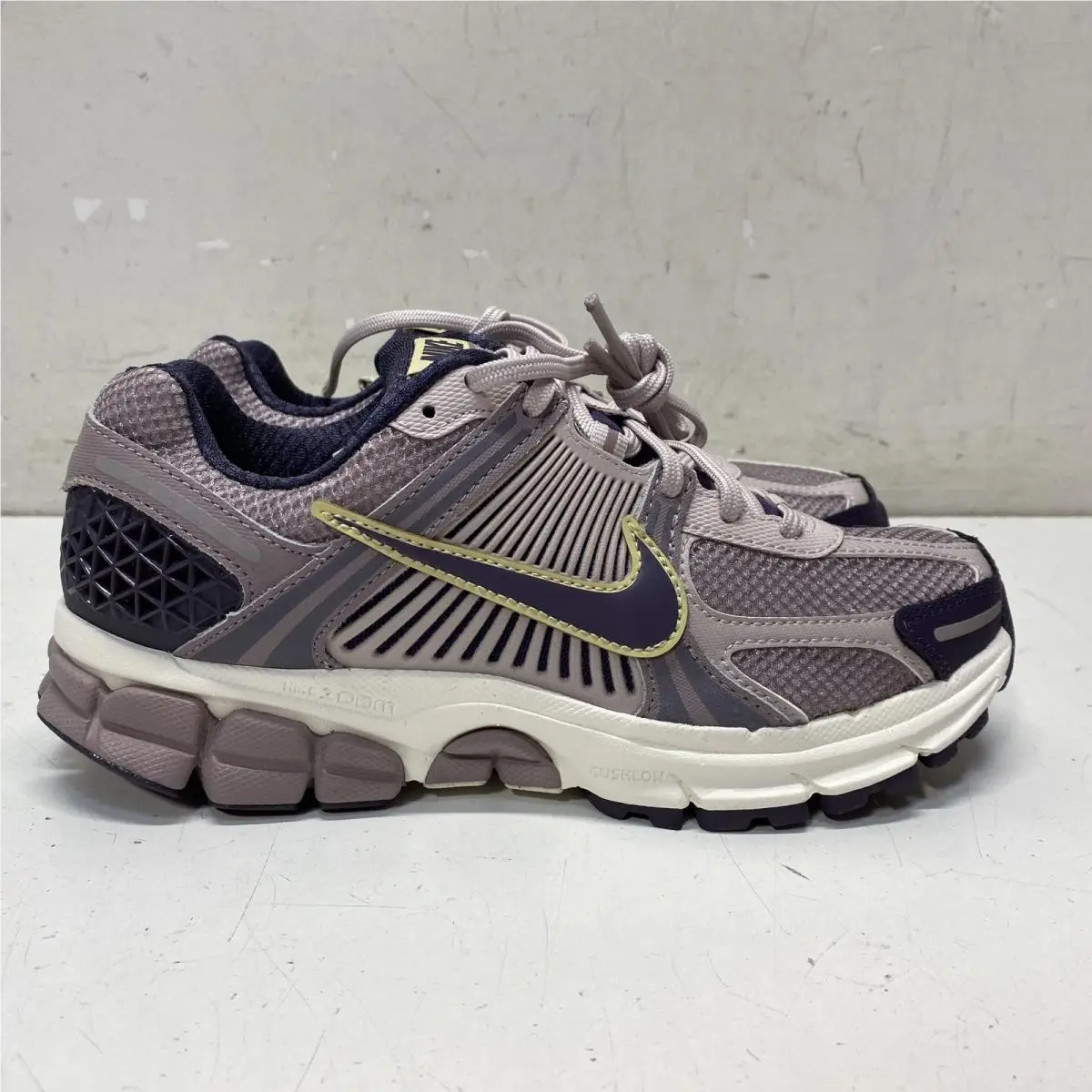 Nike shoes - Zoom Vomero 5 - Zoom Vomero - HQ3643-019 - Plum Eclipse 1