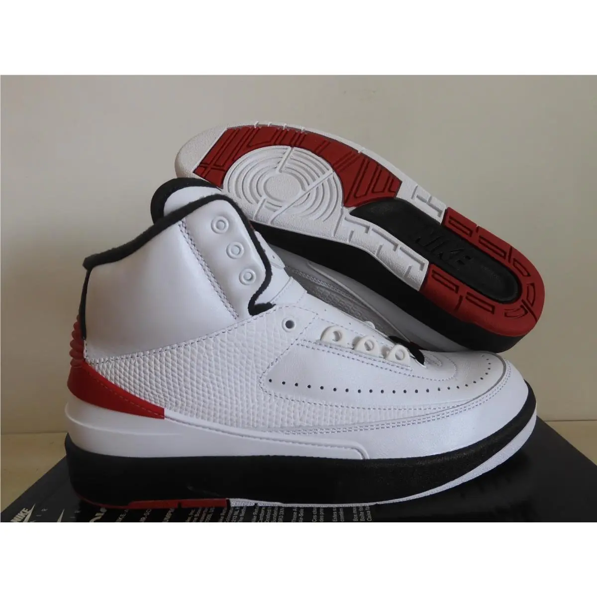 Air Jordan 2 Retro OG Chicago 2022 White-var Red Womens Sz 8 DX4400-106 by Nike