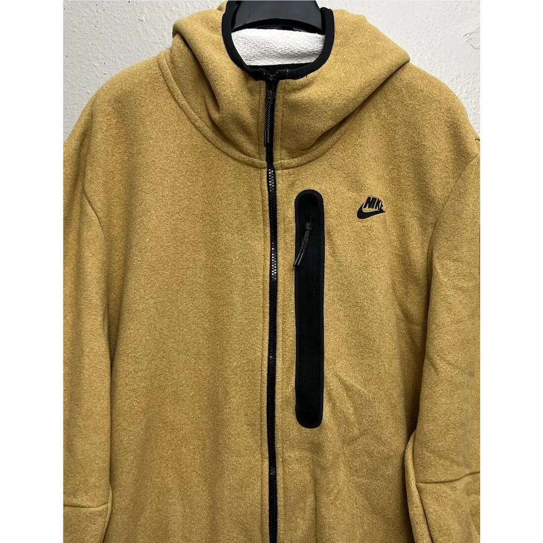 Nike clothing - FD7455-270 - FD7455-270 - Elemental Gold (UPC: 196151957970) 0