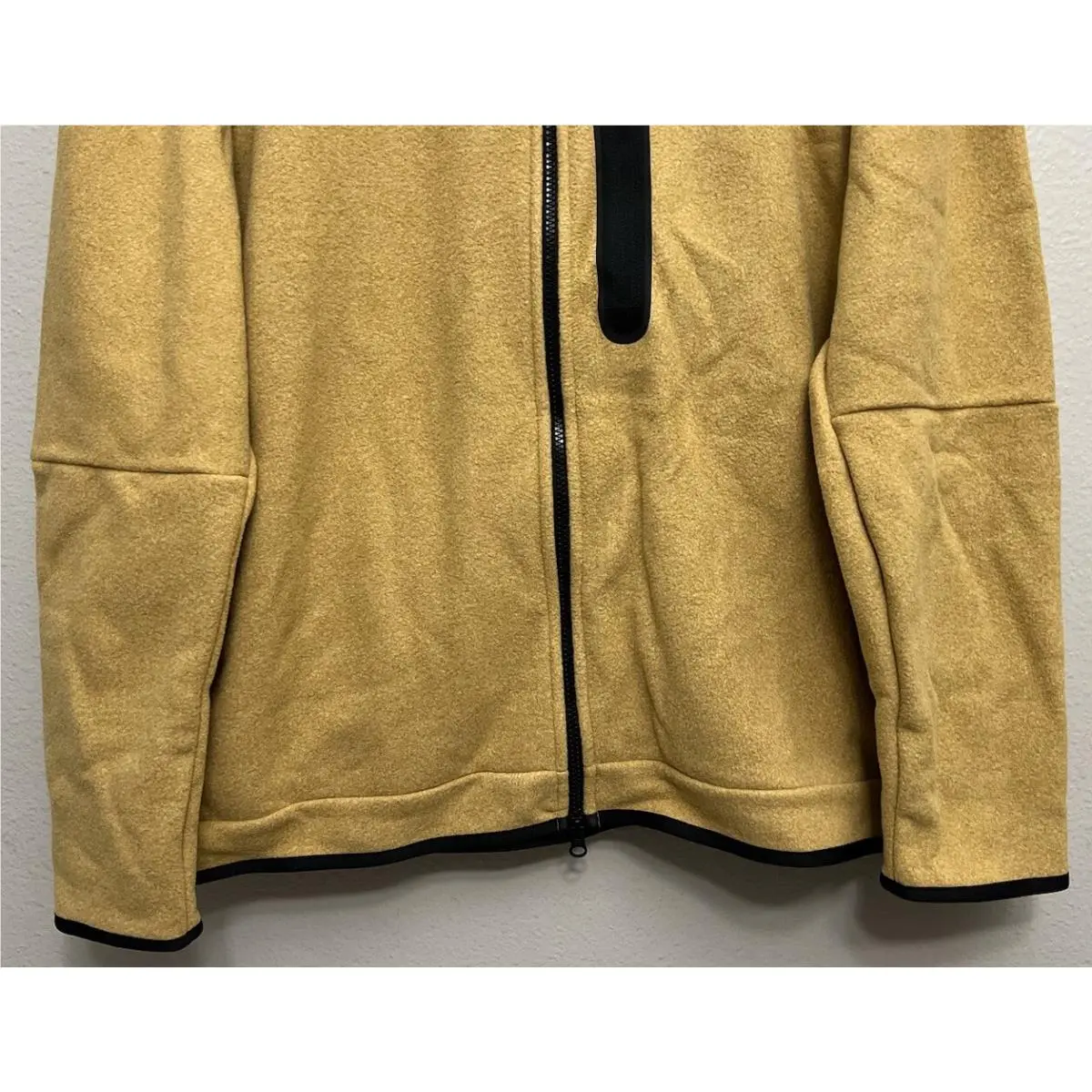 Nike clothing - FD7455-270 - FD7455-270 - Elemental Gold (UPC: 196151957970) 1