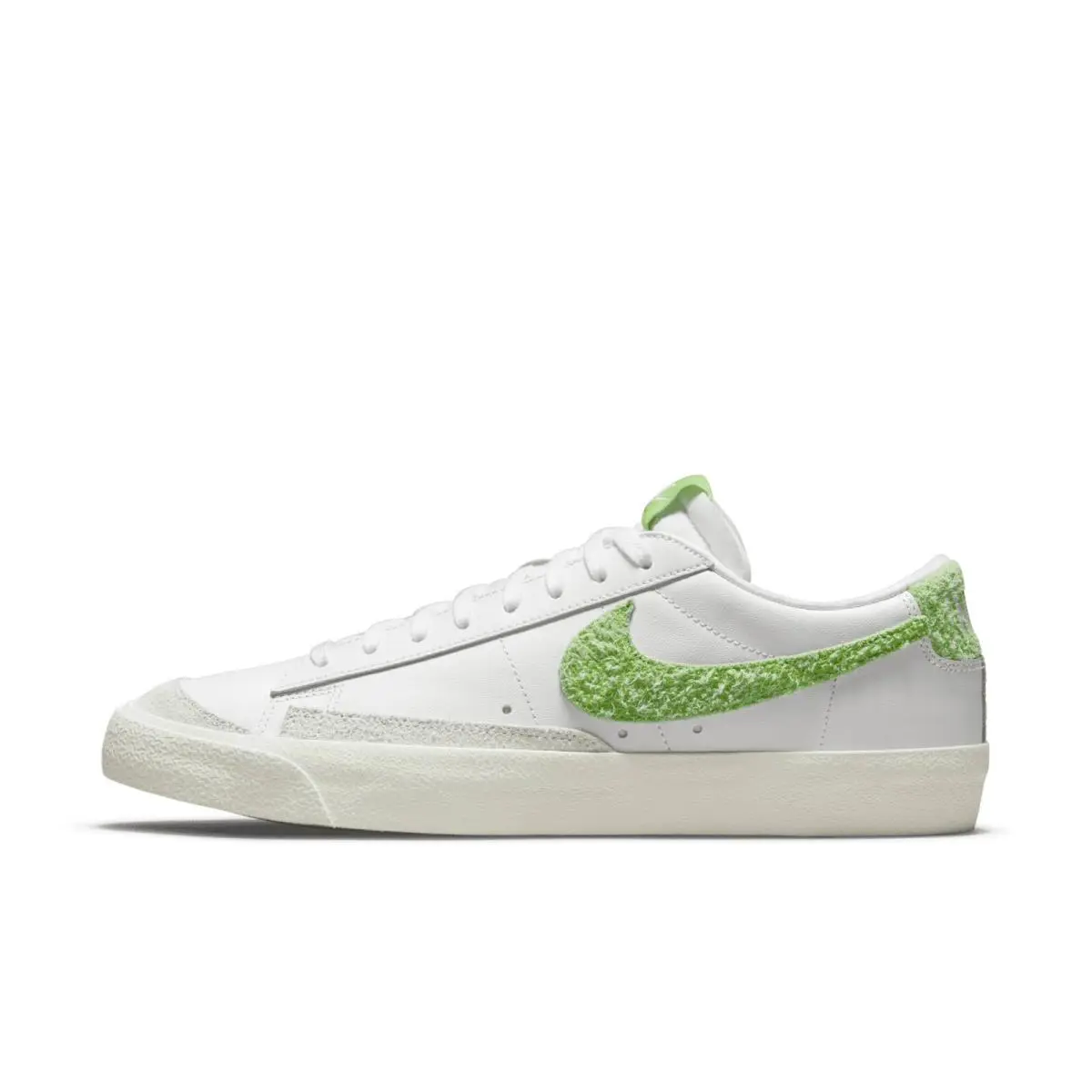 Nike Men`s Blazer Low Style Code: DJ6193 100 Soccer Size 9M/10.5W