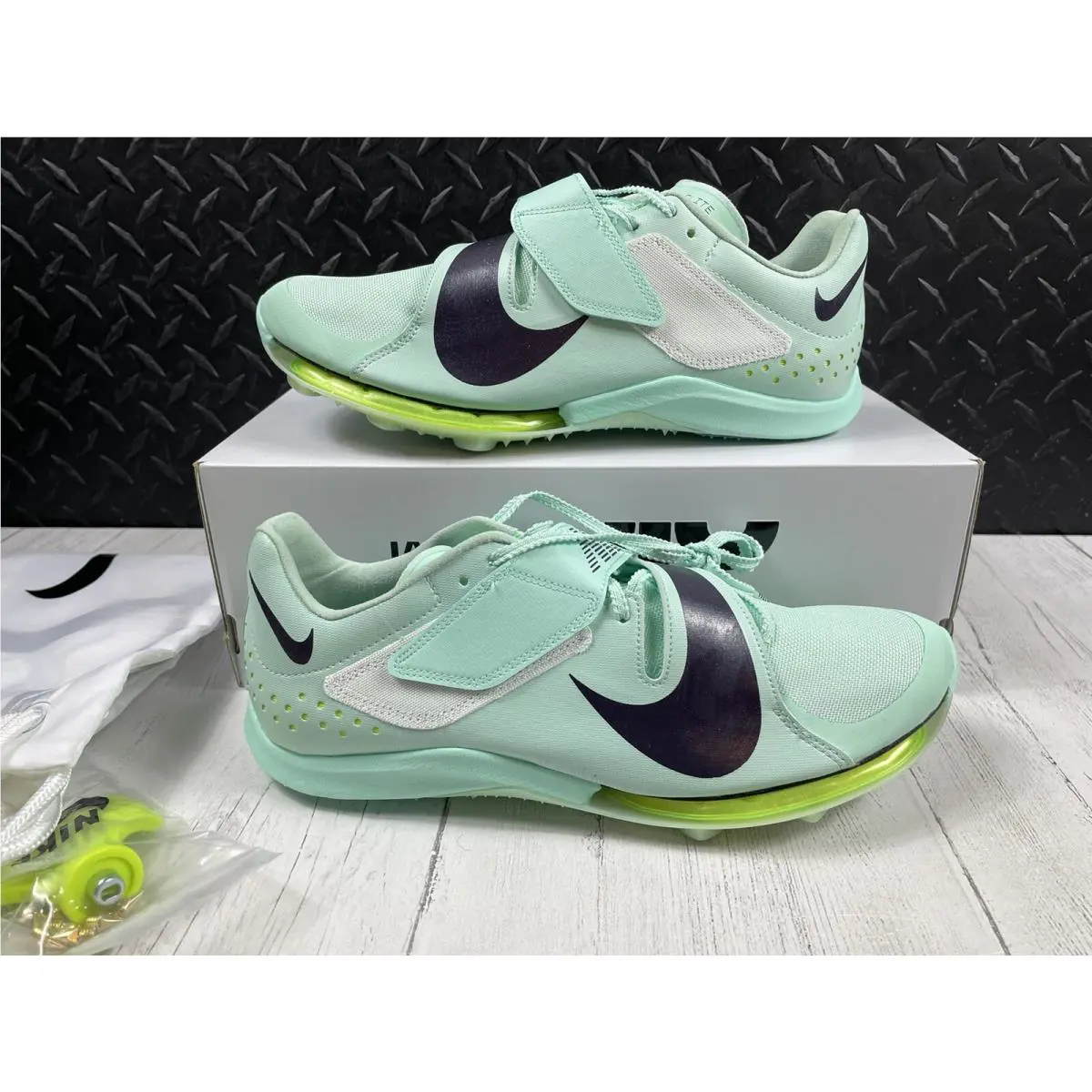 Nike shoes - Nike Zoom LJ - Zoom - DR9924-300 - Green (UPC: 0196152411440) 0
