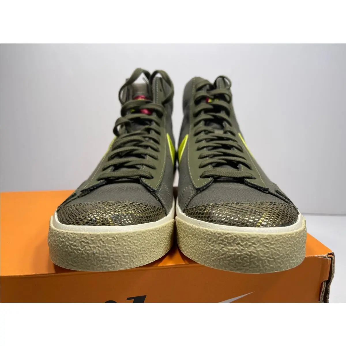 Nike shoes - Nike Sb Blazer - Blazer - CZ0462-200 - MEDIUM OLIVE/LEMON VENOM 3