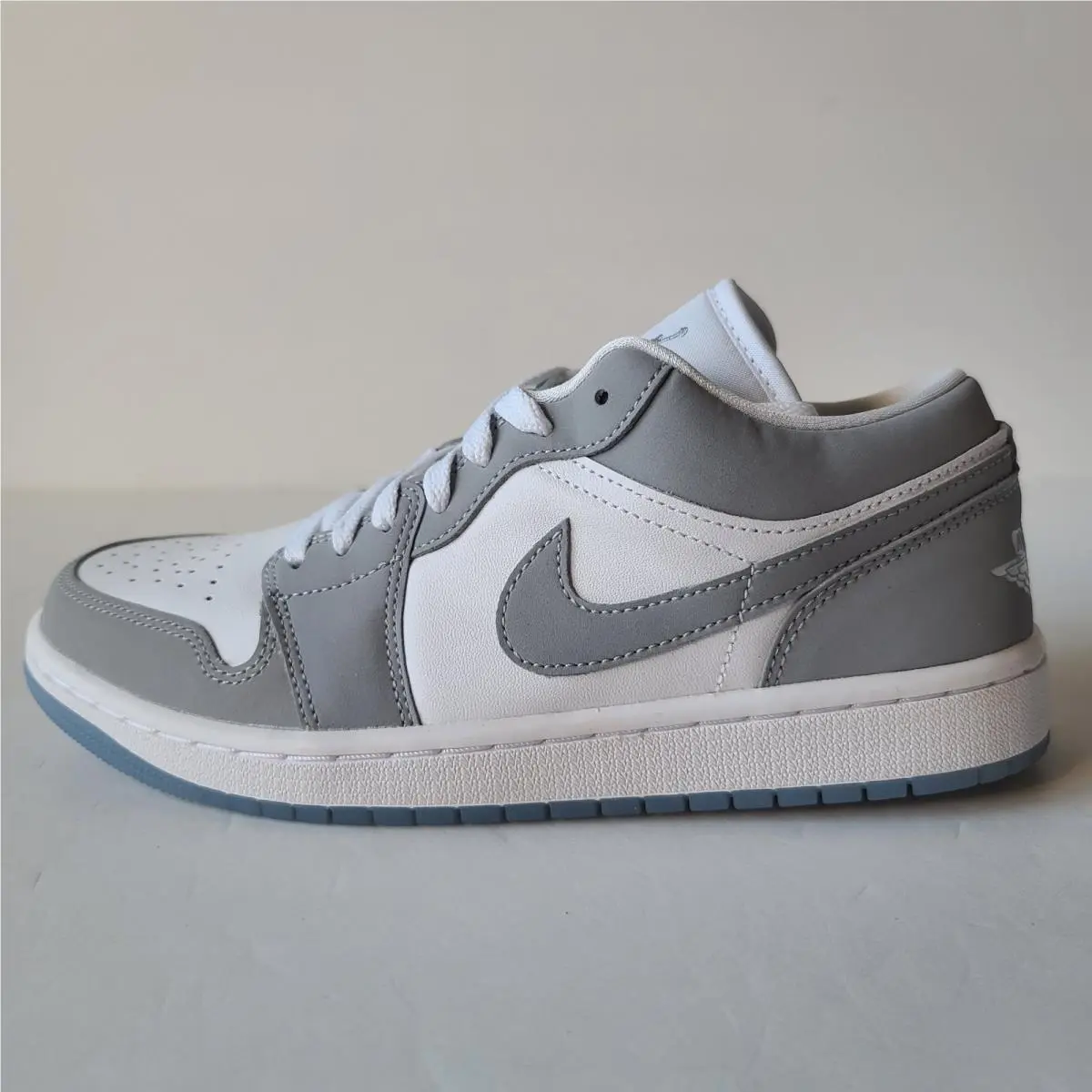 Nike Air Jordan 1 Low Wolf Grey White DC0774-105 Women`s Size 8.5