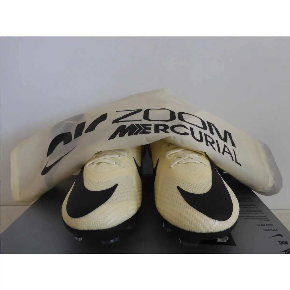 Nike shoes - Nike Mercurial Vapor - Mercurial Vapor - DJ4978-700 - Yellow (UPC: 196975715190) 3