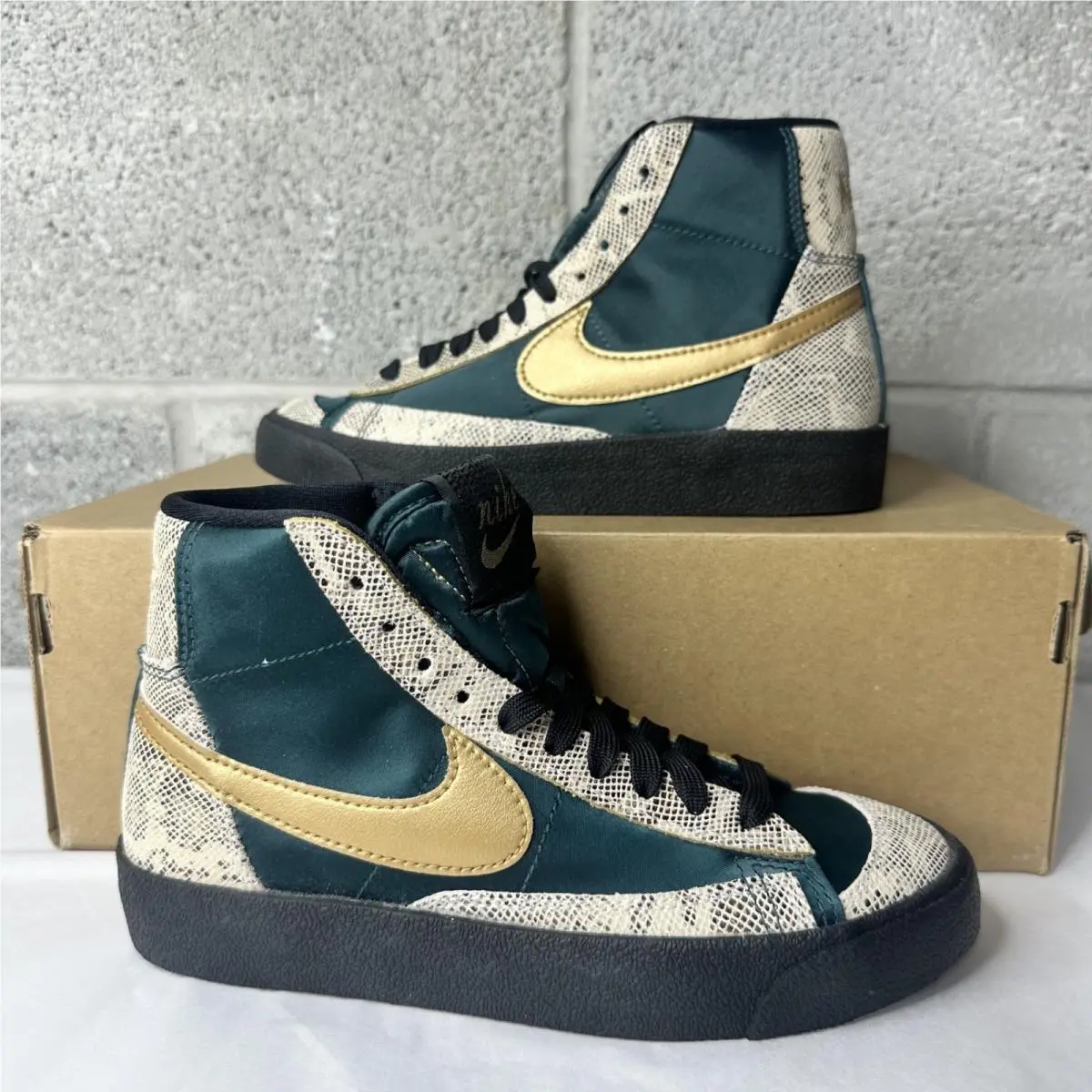 Nike shoes - W Blazer Mid `77 - Blazer Mid - DM6176-393 - Multicolor 0
