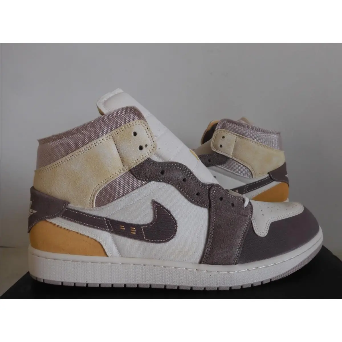 Nike shoes - Air Jordan 1 Mid SE - DM9652-102 - Brown (UPC: 196154225038) 0