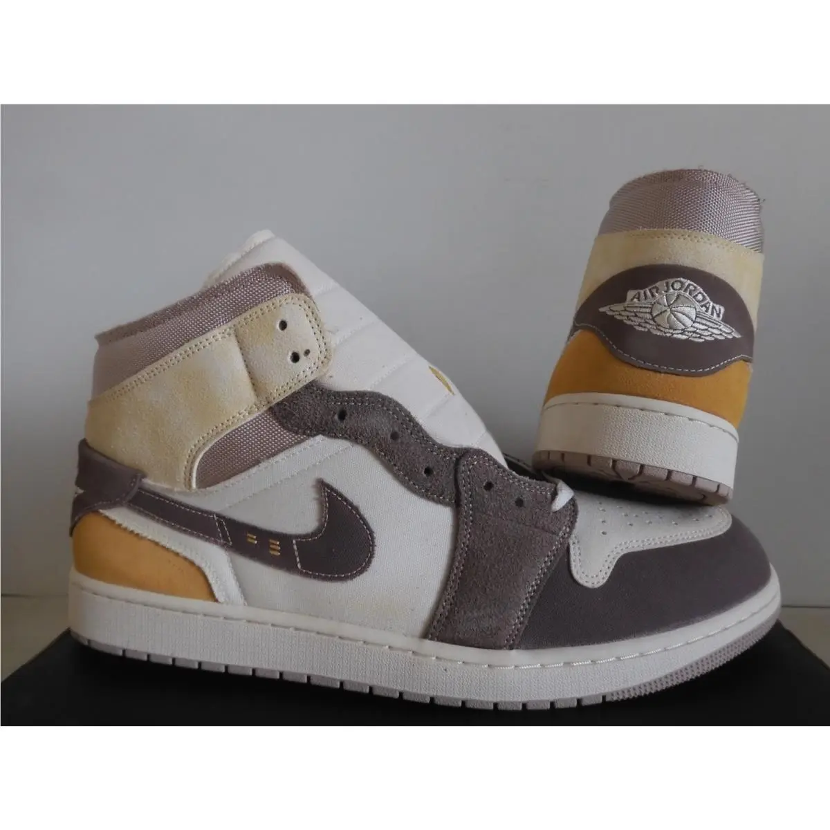 Nike shoes - Air Jordan 1 Mid SE - DM9652-102 - Brown (UPC: 196154225038) 1