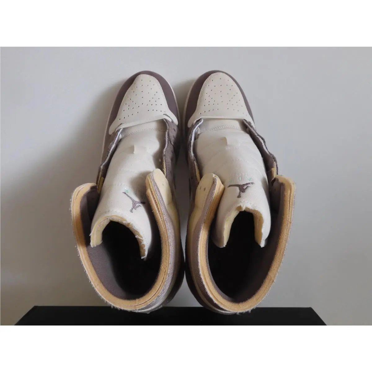 Nike shoes - Air Jordan 1 Mid SE - DM9652-102 - Brown (UPC: 196154225038) 4