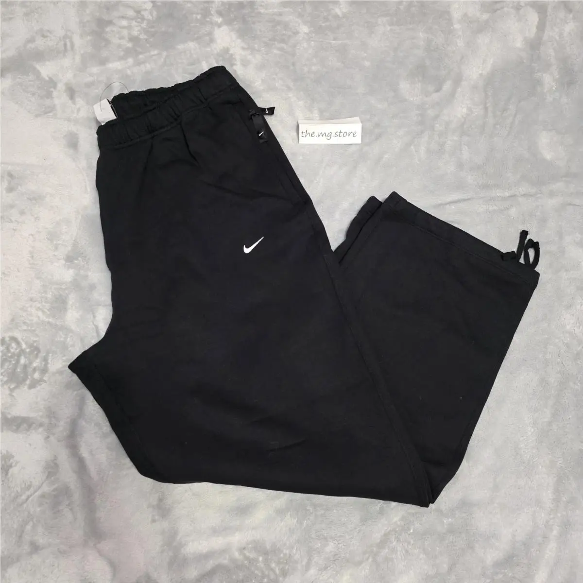 Nike clothing - Nike Solo Swoosh - Solo Swoosh - FN3342 - Black (UPC: 196974884378) 1