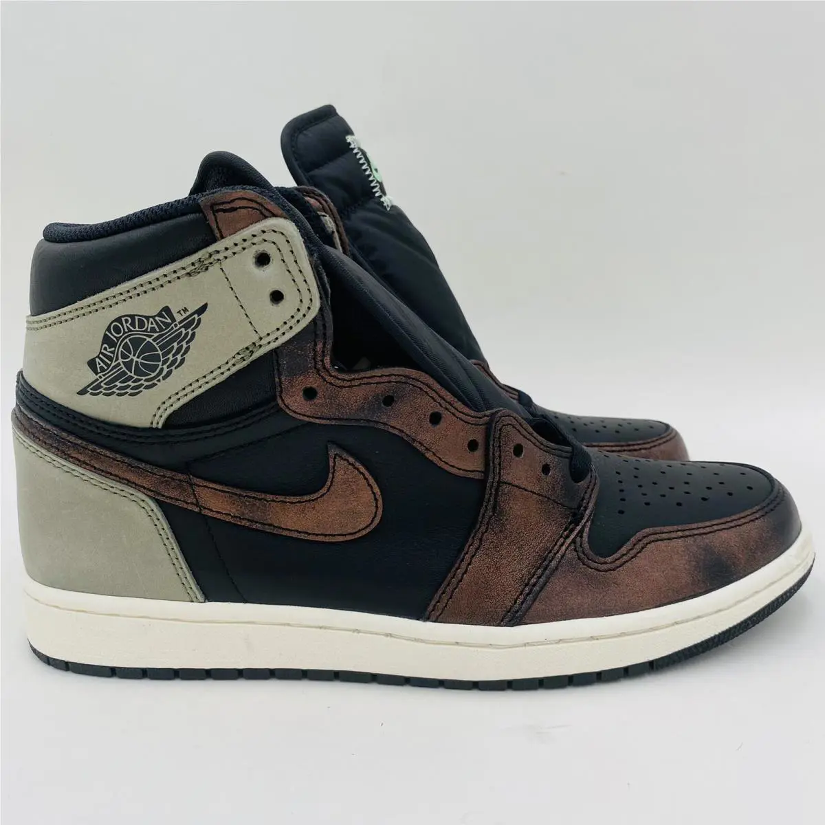 Nike shoes - Air Jordan 1 Retro High - 555088 033 - Black Fresh Mint Light Army 2