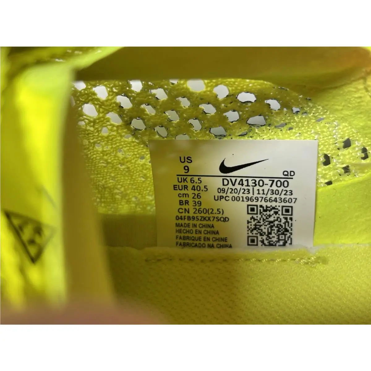 Nike shoes - Nike ZoomX Vaporfly Next% 3 - DV4130-700 - Yellow, Manufacturer: Volt/Scream Green/Barely Volt/Black 4