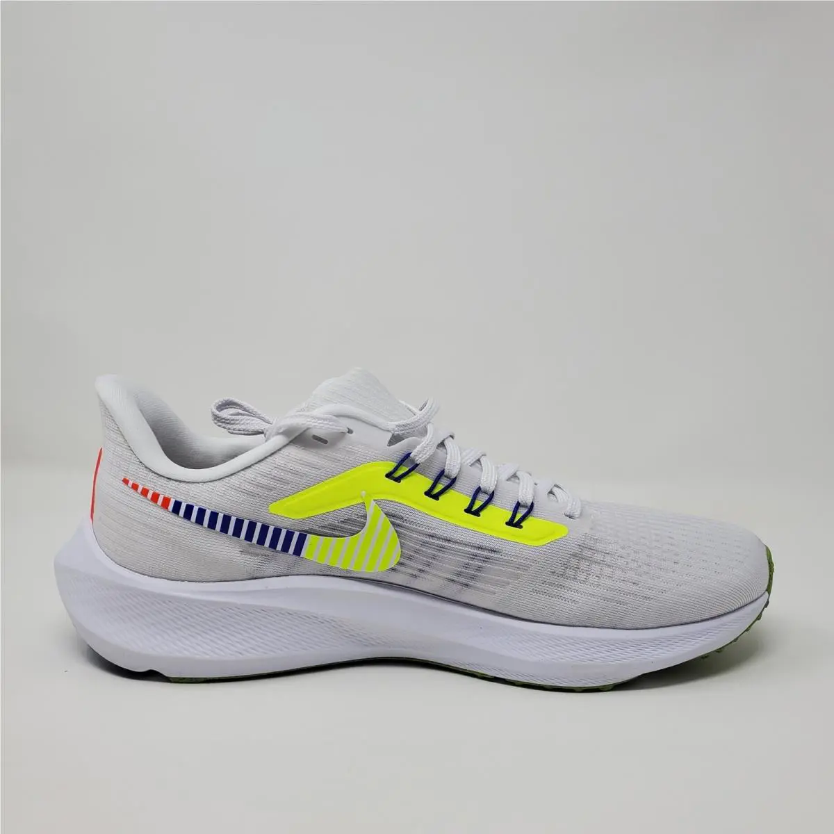 Nike shoes - Nike Air Zoom Pegasus 39 PRM - DX1627-100 - White 4