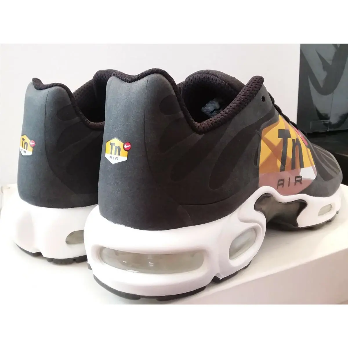 Nike shoes - Nike Air Max Plus - Air Max Plus - AJ0877-001 - Black, Manufacturer: Black / White (UPC: 0887227211750) 1
