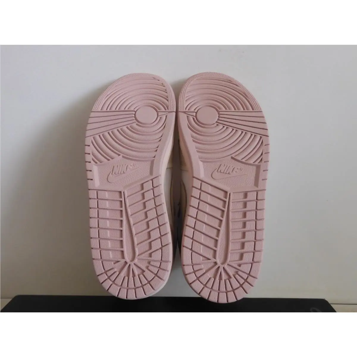Nike shoes - Nike Air Jordan 1 - Air - FZ8779-600 - Pink (UPC: 197600689954) 5