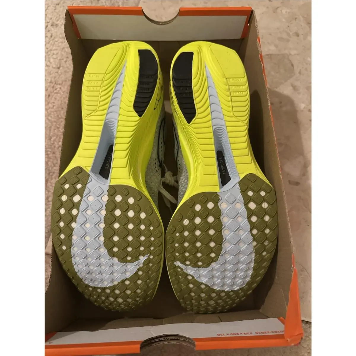 Nike shoes - Nike ZoomX Vaporfly Next% 3 - HQ3450-147 - Ivory 2
