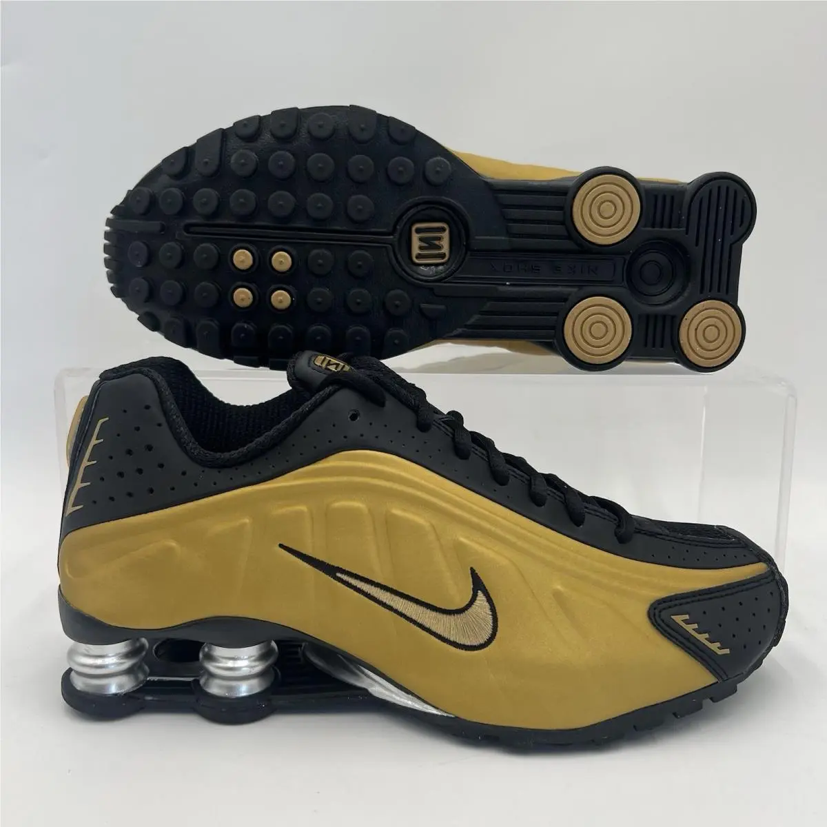 Mens Size 7 Nike Shox R4 Black Metallic Gold Casual Sneaker AR3565 005