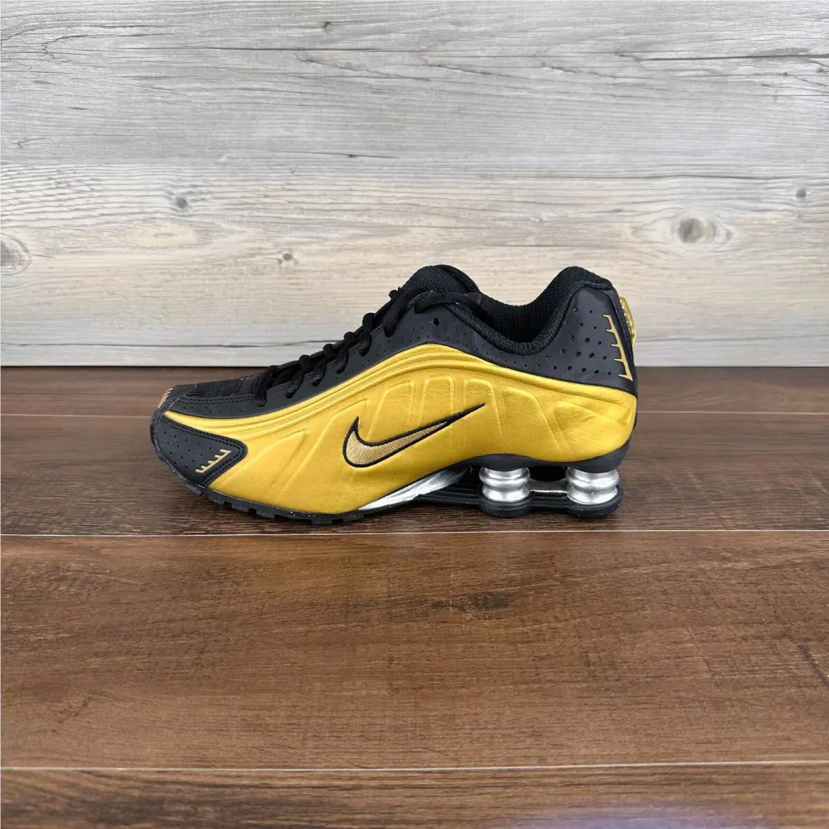Nike shoes - Nike Shox R4 - Shox - AR3565-005 - Gold 0