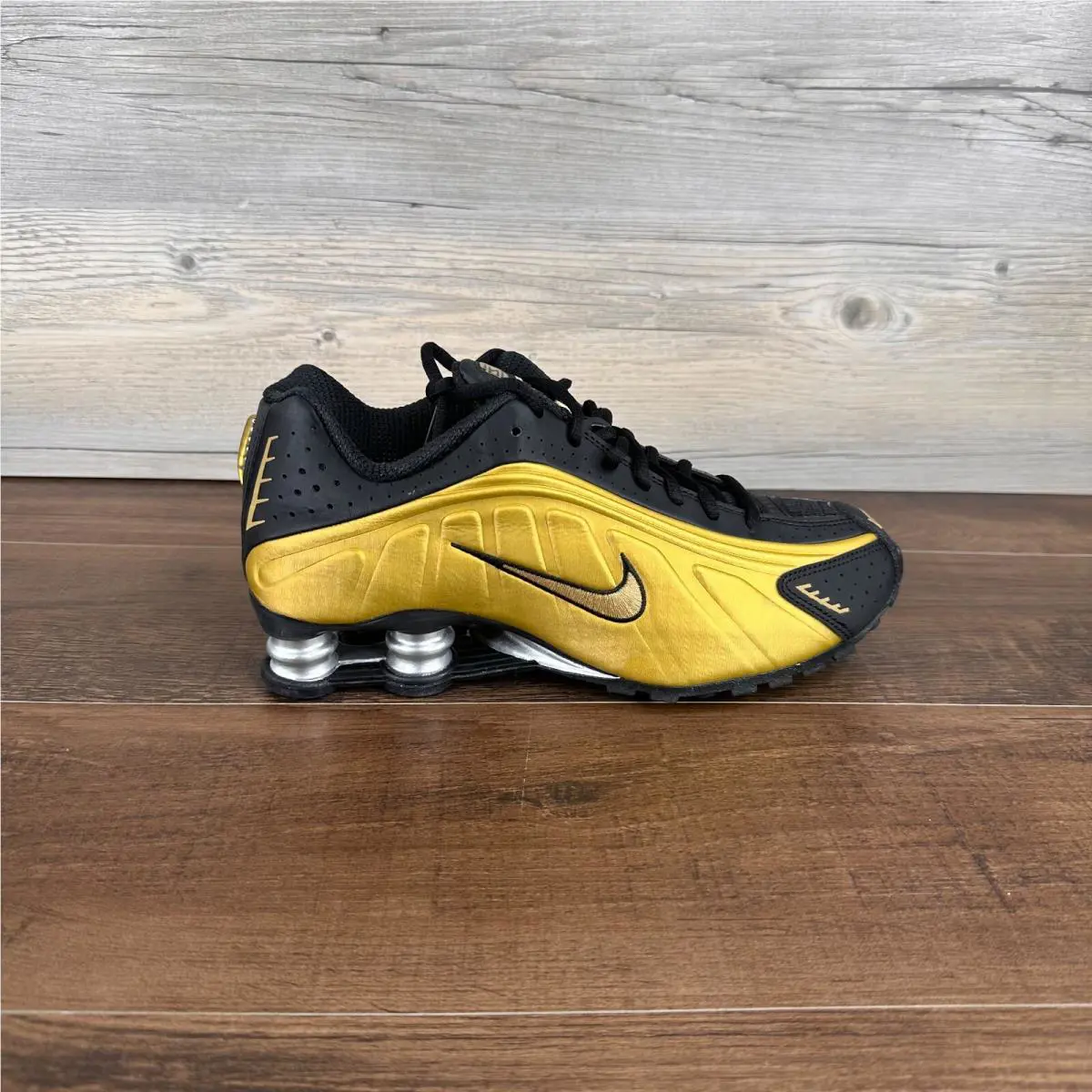 Nike shoes - Nike Shox R4 - Shox - AR3565-005 - Gold 1