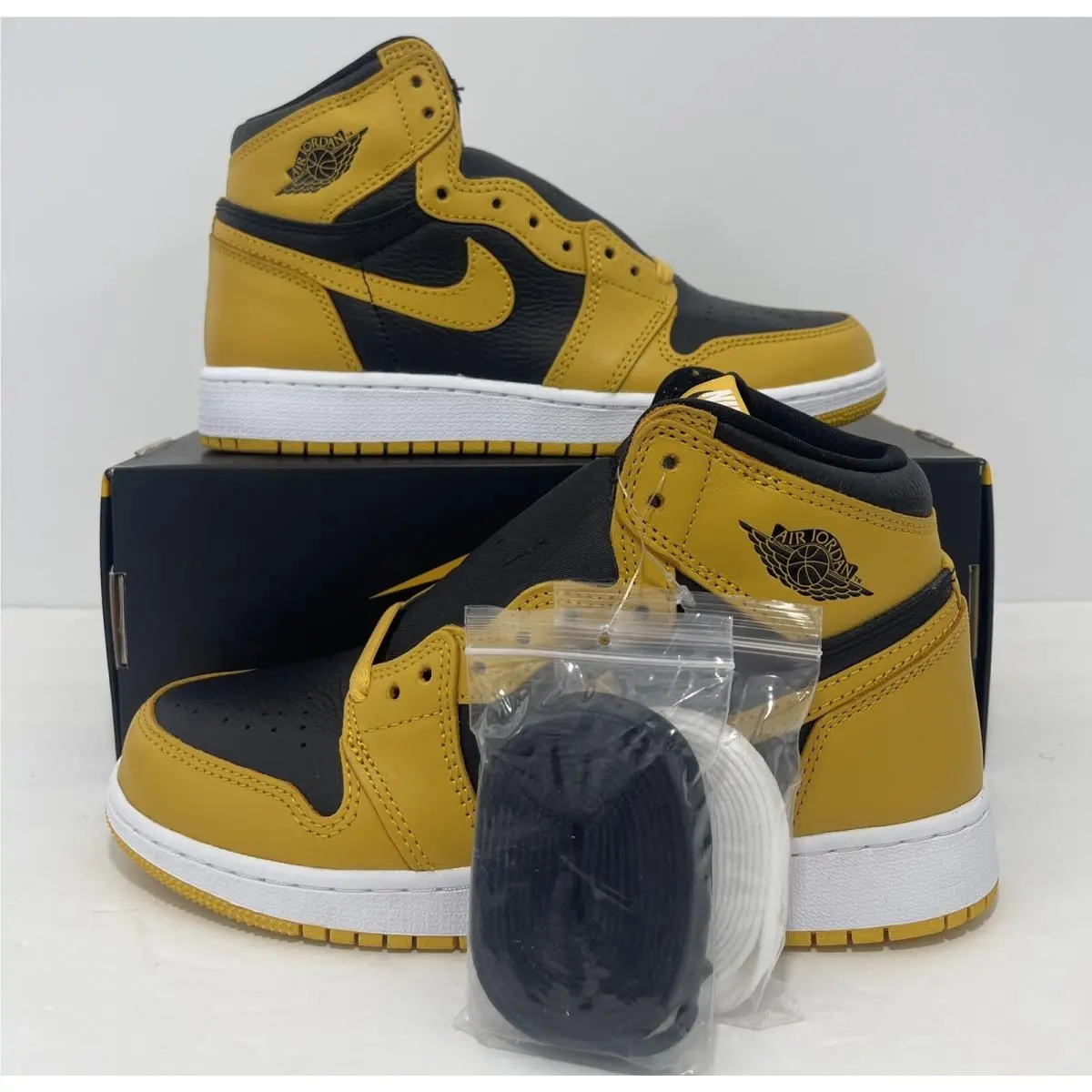 Nike Air Jordan 1 Retro High OG GS `pollen 575441-701 Youth Size 5.5Y
