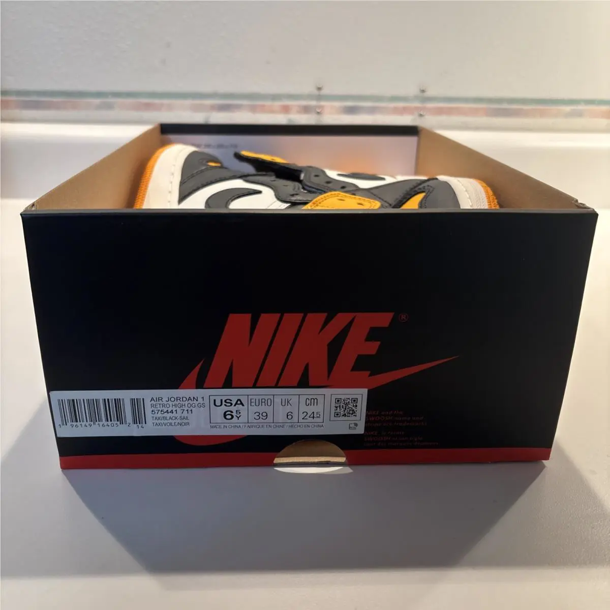Nike shoes - Nike Air Jordan 1 - Air - 575441-711 - Yellow (UPC: 0196149164038) 0