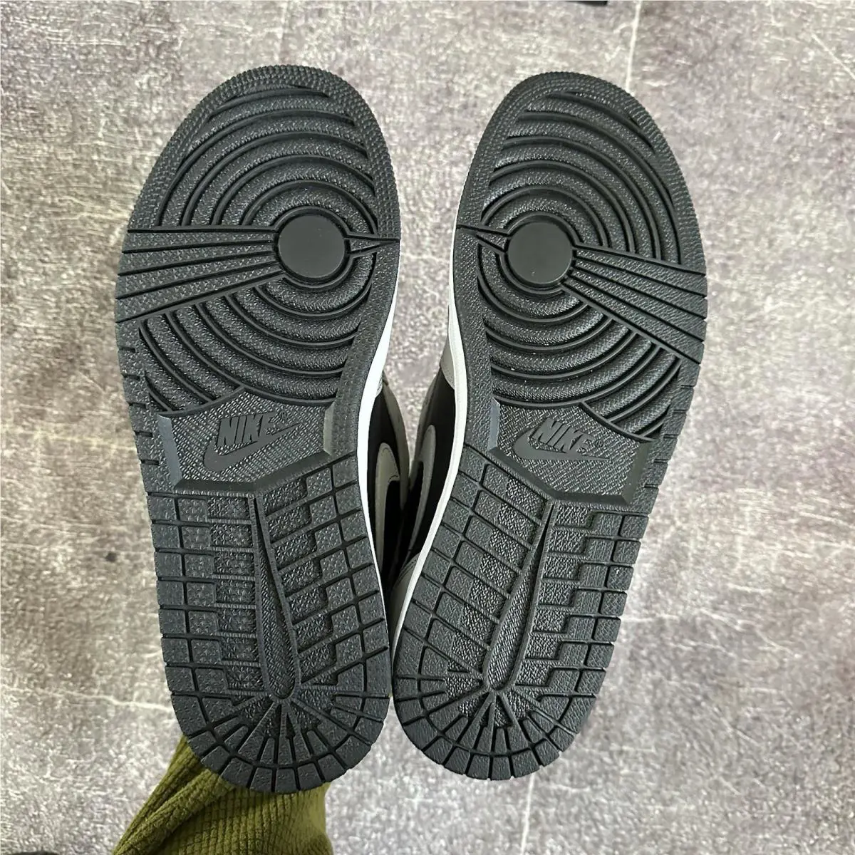 Nike shoes - Air Jordan 1 - Air - 555088-035 - Gray 4