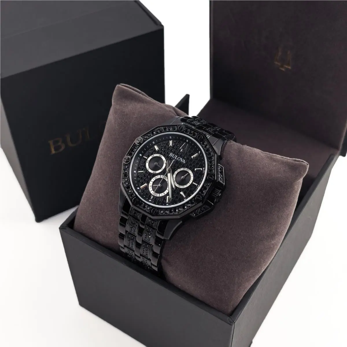 Bulova 96C134 Crystal Octava Men`s Quartz Watch Silver Black Dial 41.5mm