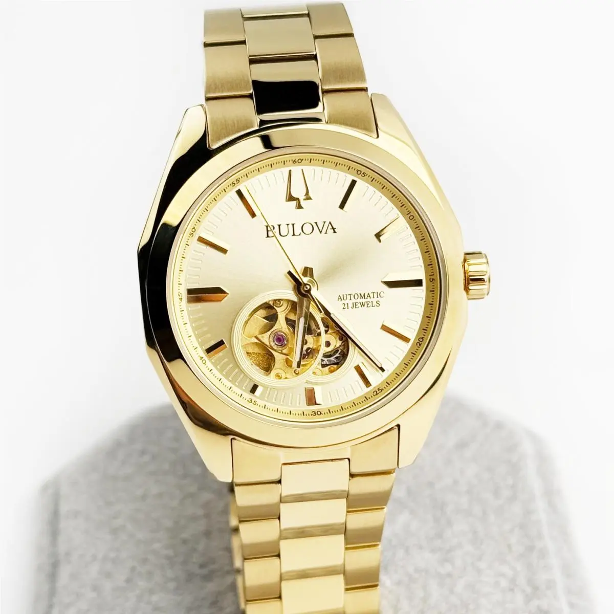 Bulova Surveyor Classic Automatic Exquisite Fashion Men`s Watch 39 mm 97A182