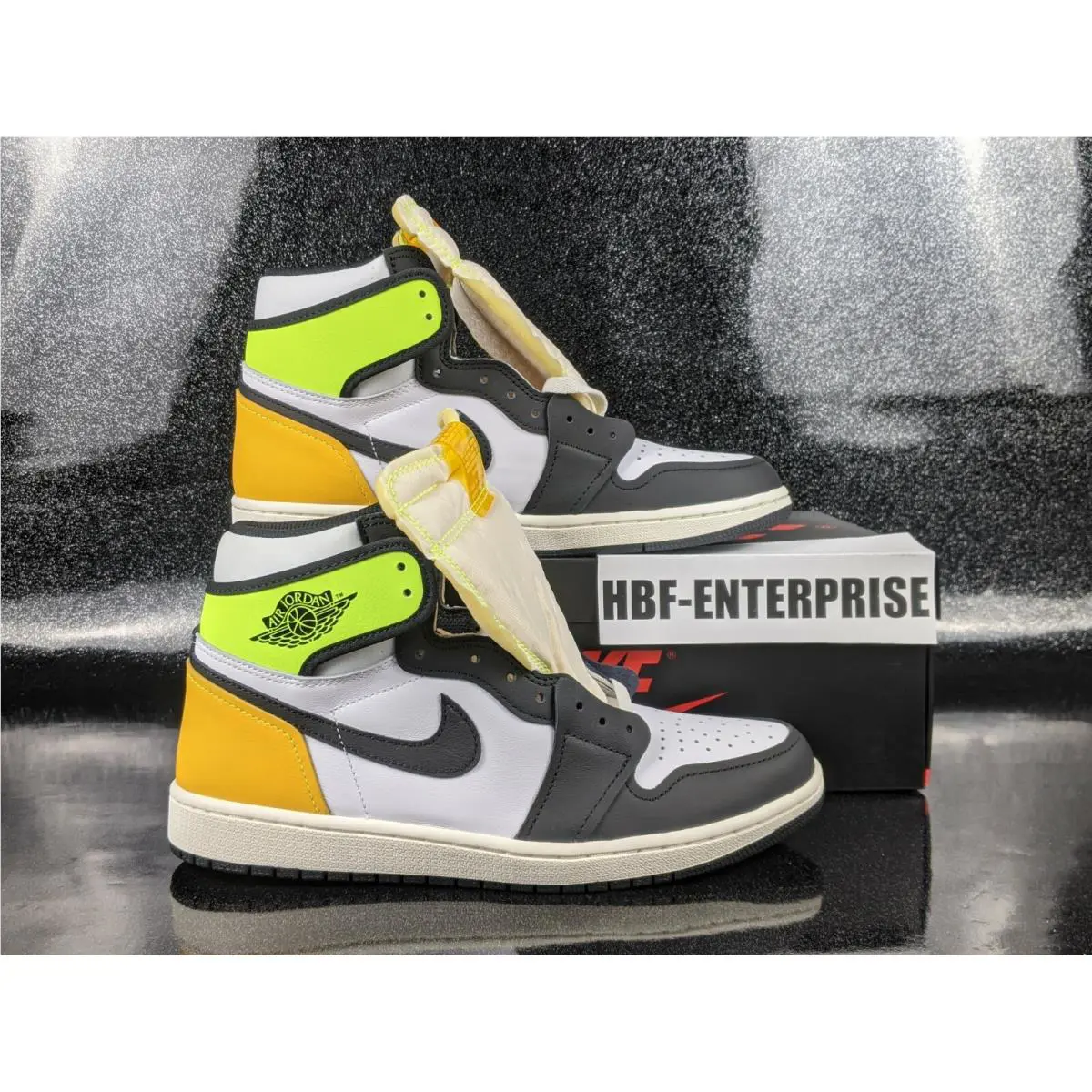 Nike Air Jordan 1 Retro High OG Volt Gold Black White Men`s Sizes 10 11