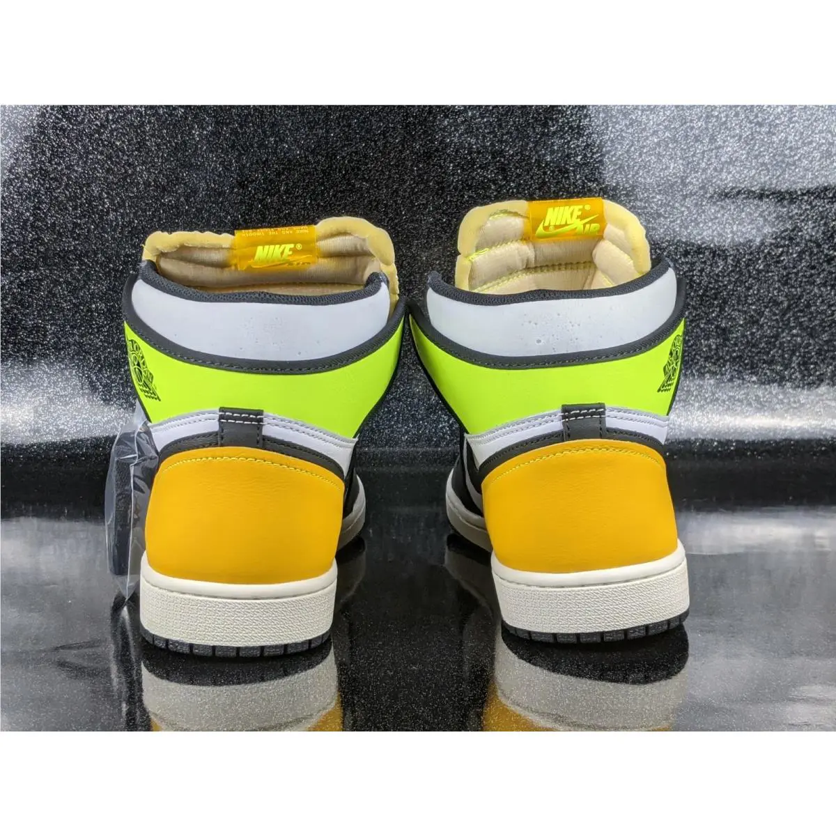 Nike shoes - Jordan 1 - 555088-118 - VOLT GOLD BLACK 4