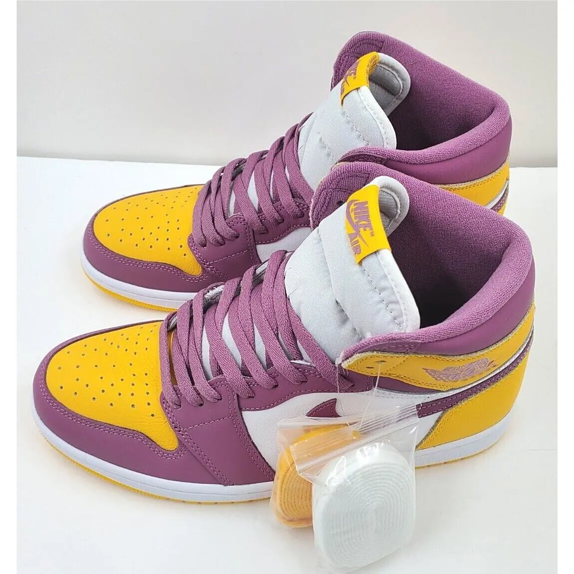 Nike shoes - Air Jordan 1 - Air - 555088-706 - Multicolor 4