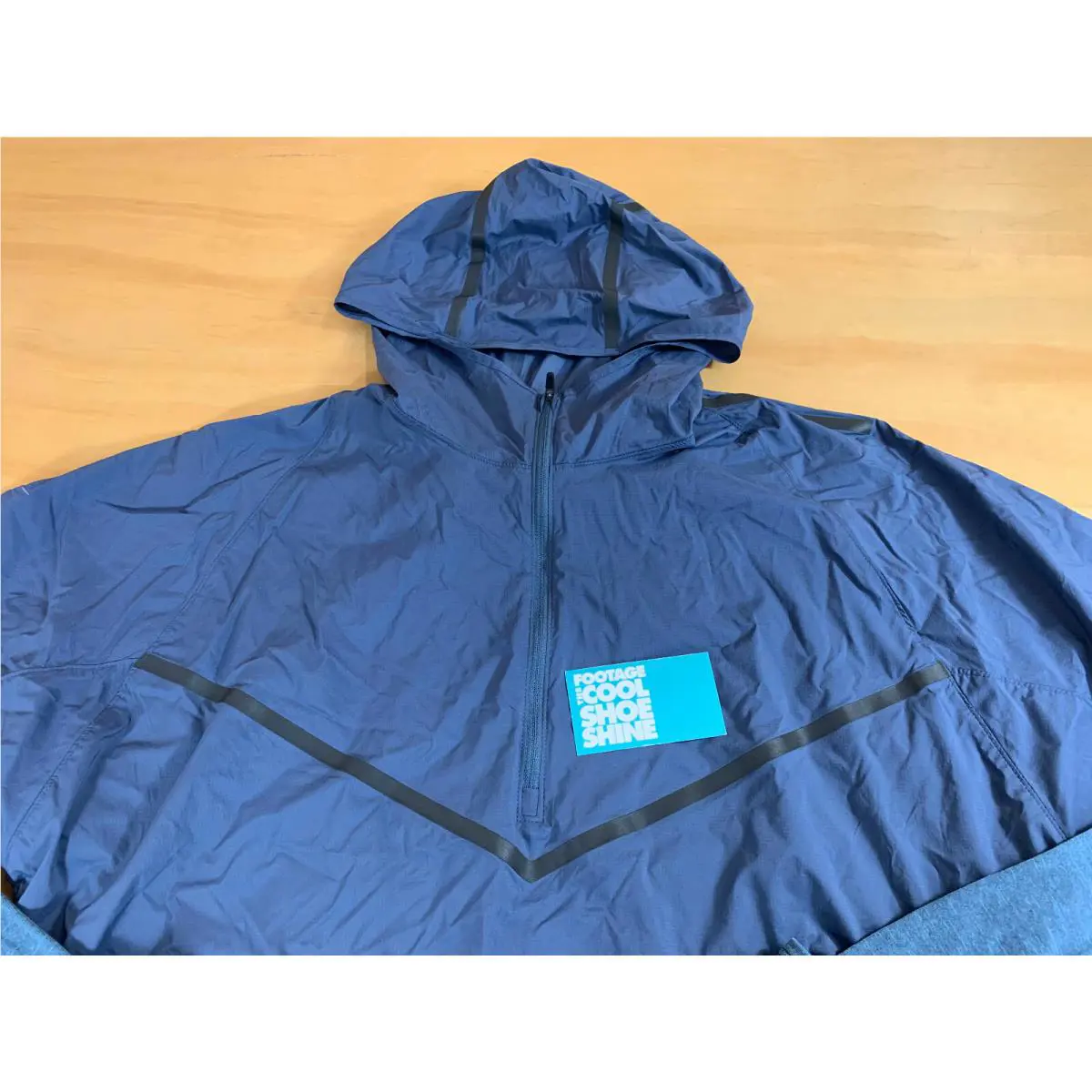Nike clothing - Blue (UPC: 886915260902) 0