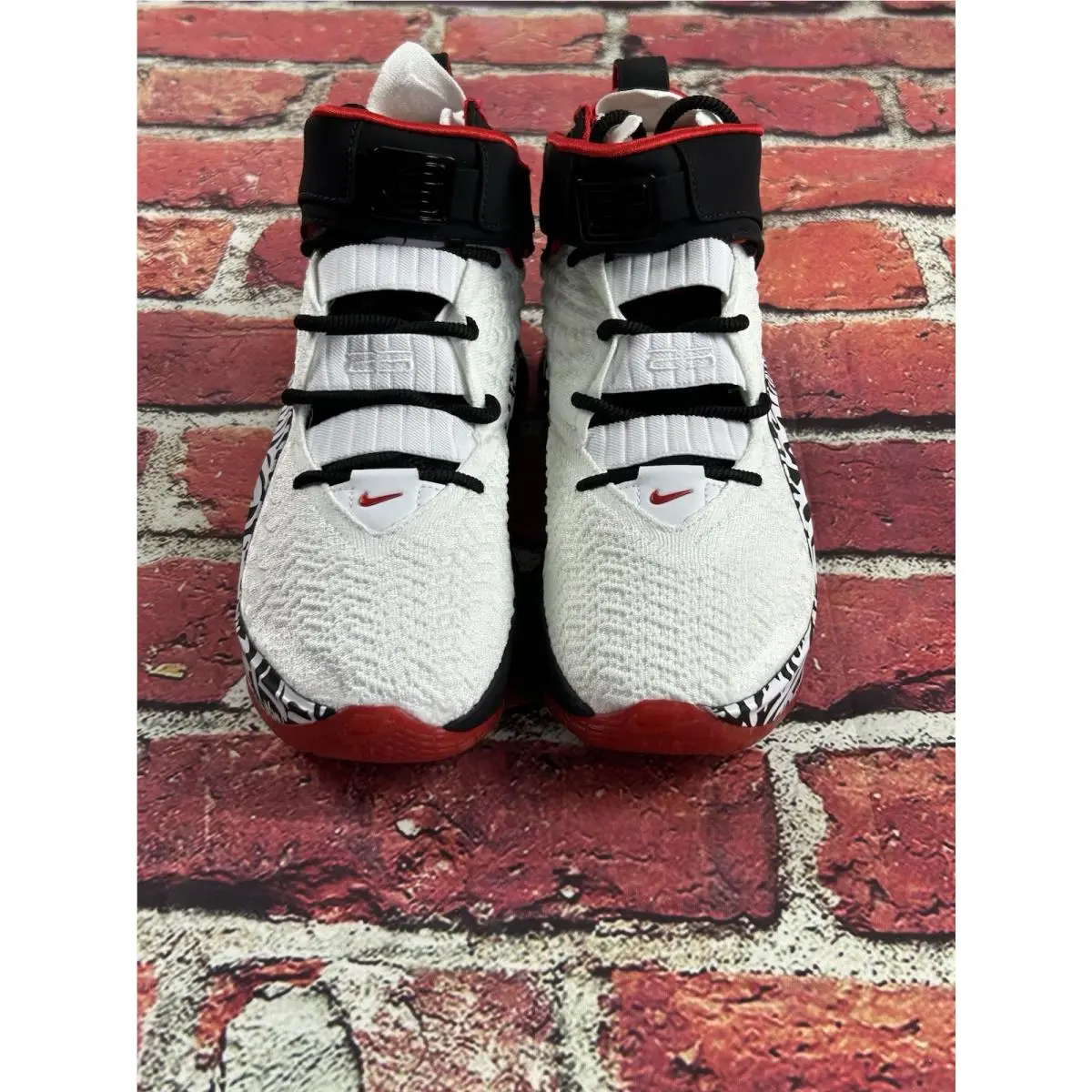 Nike shoes - Lebron Graffiti 17 XVII - Lebron Graffiti XVII - CT6047100 - White / Black / Red 0
