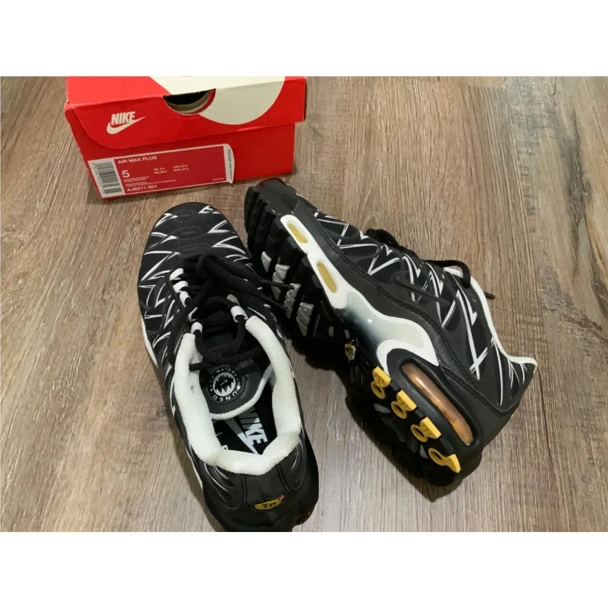 Nike shoes - Nike Air Max Plus TN - AJ6311-001 - Black, Manufacturer: Black, White 4