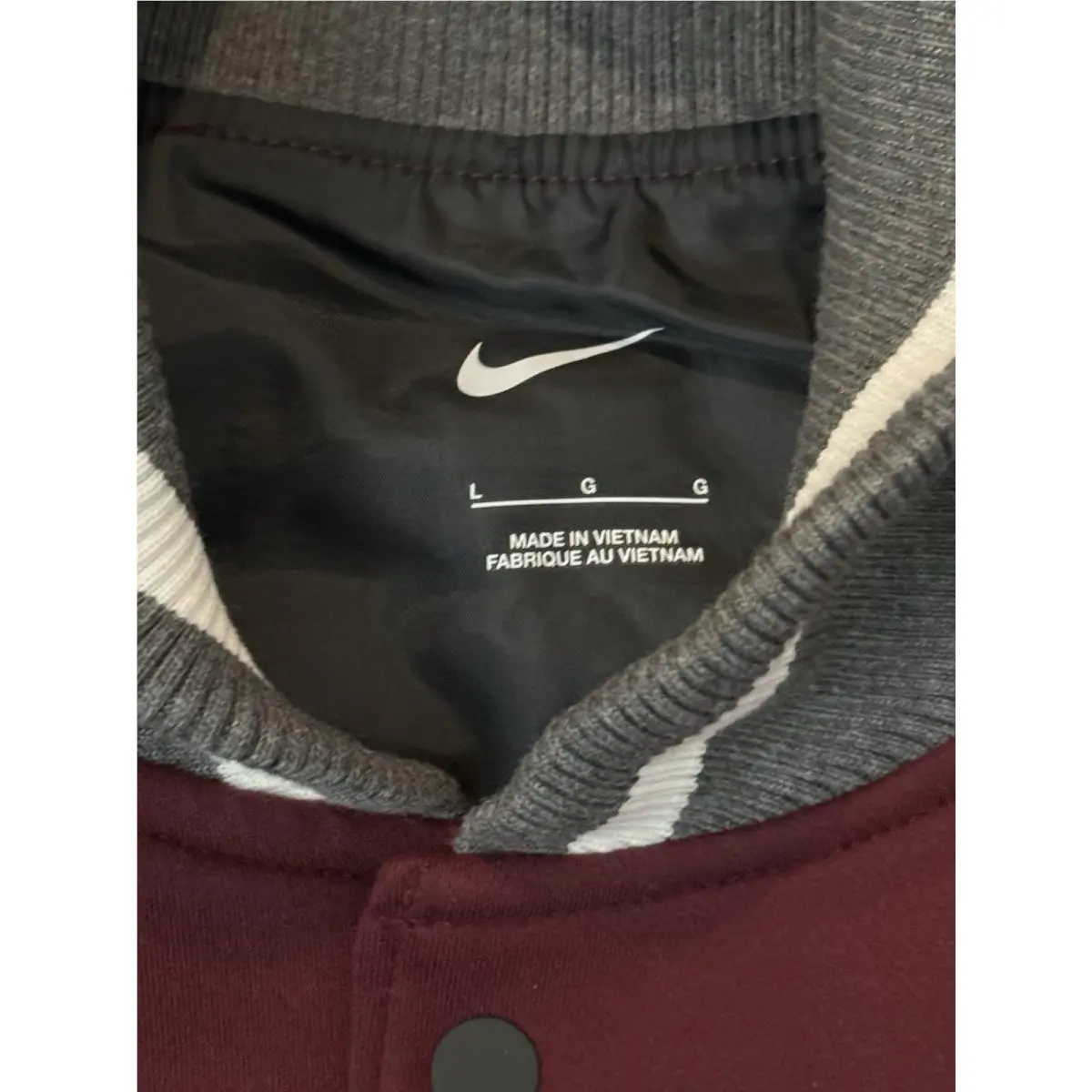 Nike clothing - DJ5971-669 - DJ5971-669 - Red 1