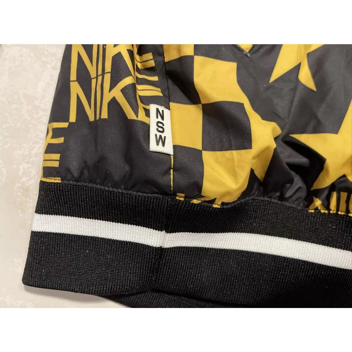 Nike clothing - Nike AR1632 741 - Yellow 5