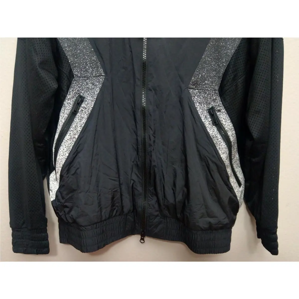 Nike clothing - AJ8954 010 - AJ8954-010 - Black (UPC: 885178186134) 1