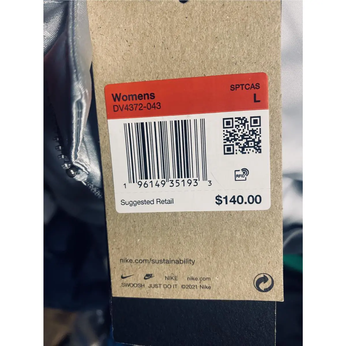 Nike clothing - DV4372-043 - DV4372-043 - Silver (UPC: 196149351889) 4
