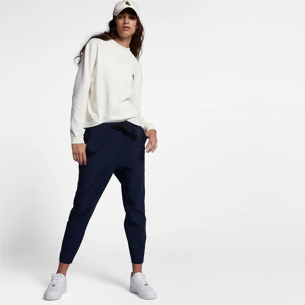 Nike clothing - Black (UPC: 886551401615) 3