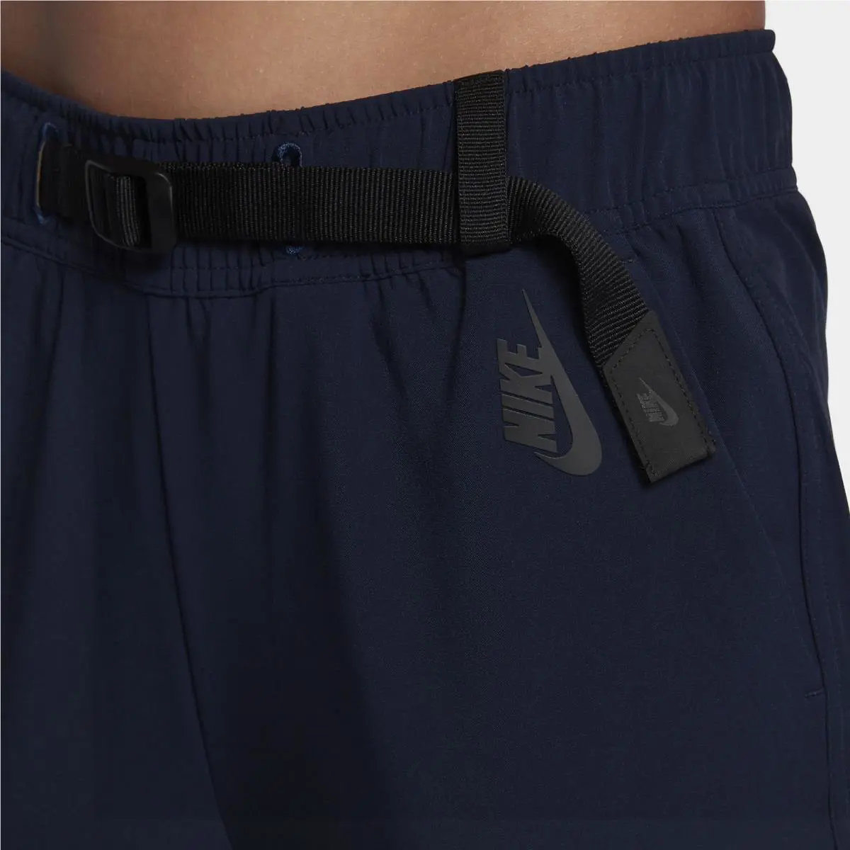 Nike clothing - Black (UPC: 886551401615) 0