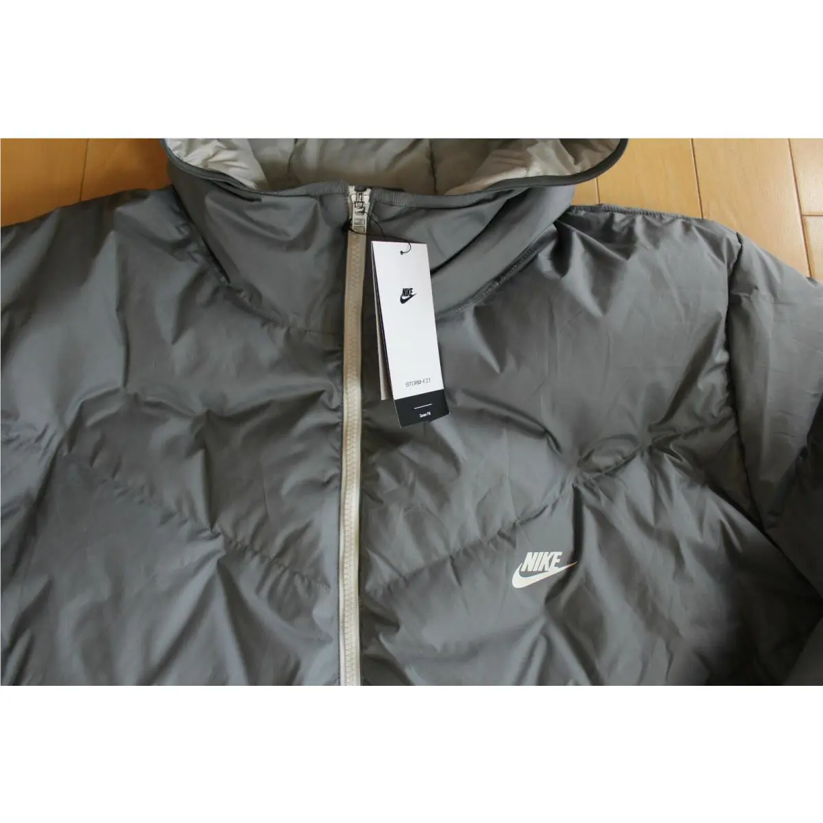 Nike clothing - Gray White 5