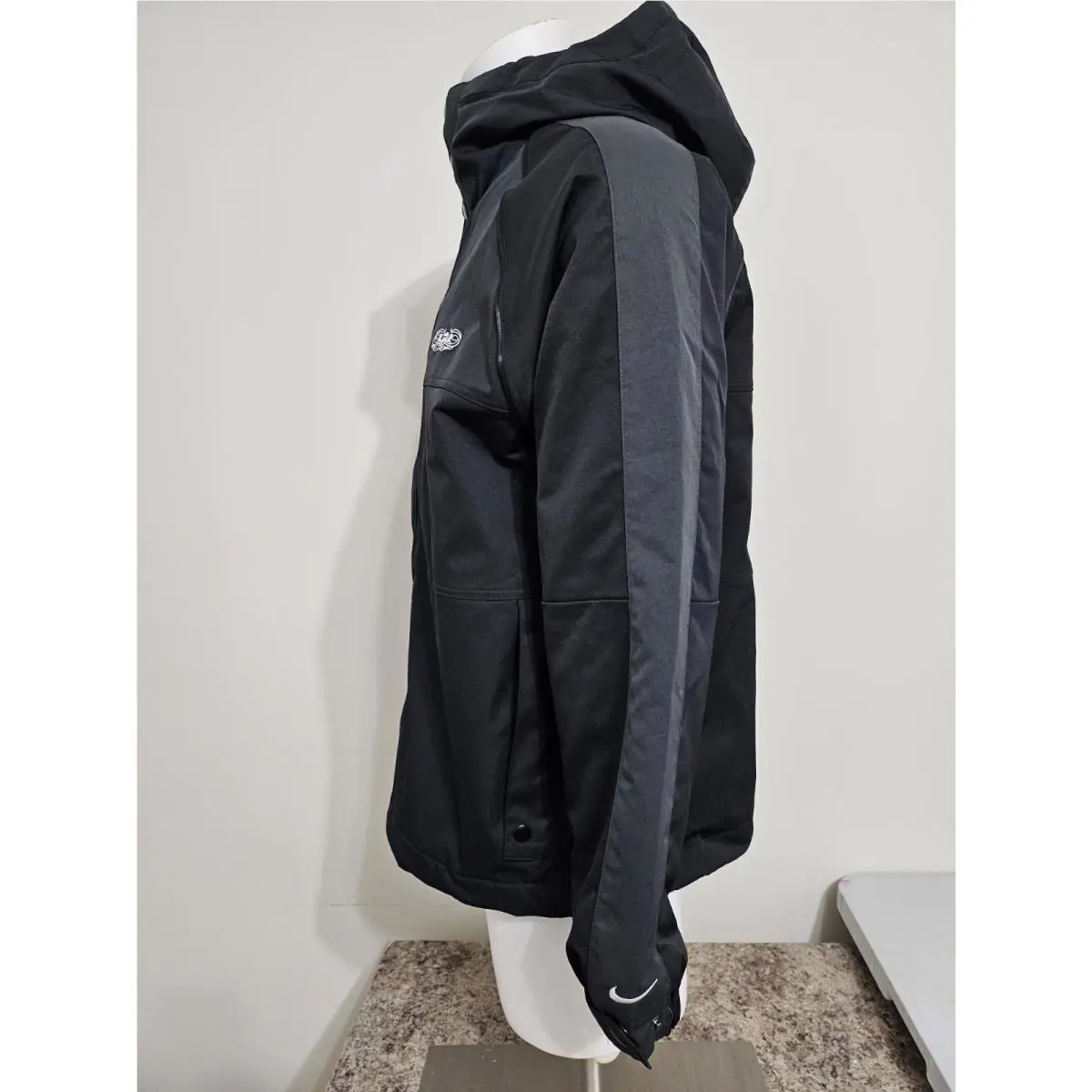 Nike clothing - Nike LeBron - LeBron - DQ6136010 - Black (UPC: 196150615697) 3